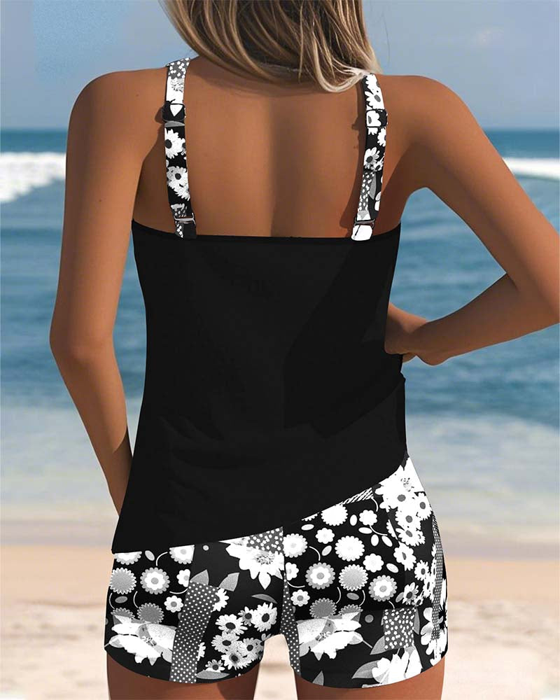 Two-Piece Swimsuit with Comfortable Fit and Floral Beach Style – Zalumo