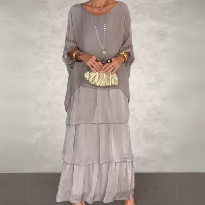 Elegant Long Flowing Dress – Zalumo