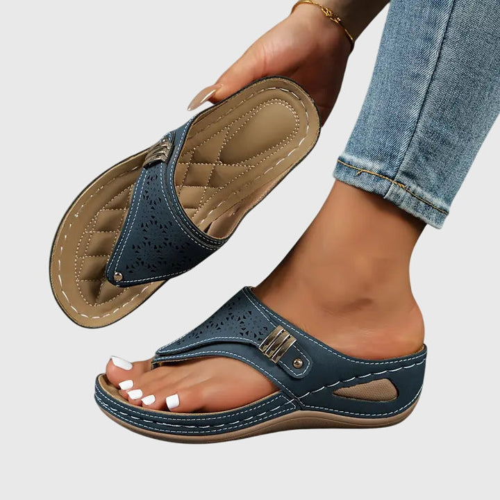 Women's Wedge Toe Loop Sandals with Laser Cut Detail – Zalumo