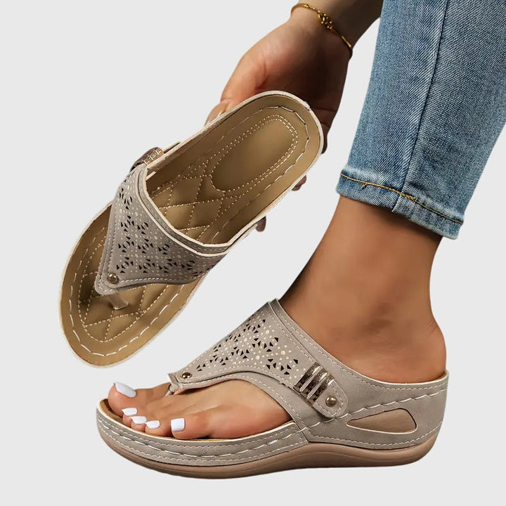 Women's Wedge Toe Loop Sandals with Laser Cut Detail – Zalumo