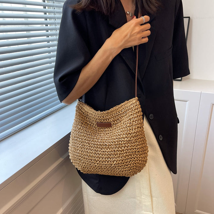 Shoulder Bag with Relaxed Elegance – Zalumo