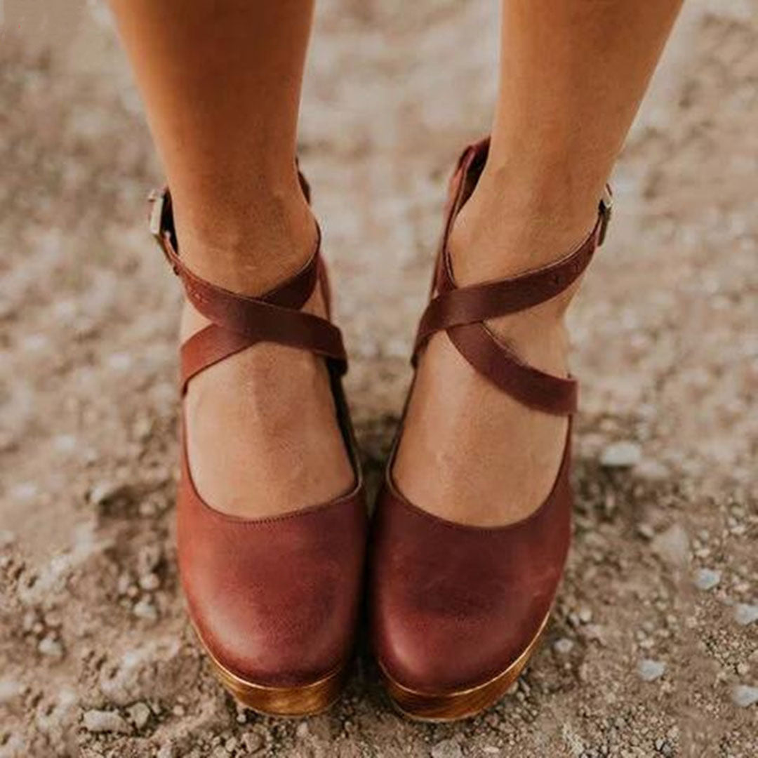 Elegant Wedge Heels with Closed Toe & Ankle Strap – Zalumo