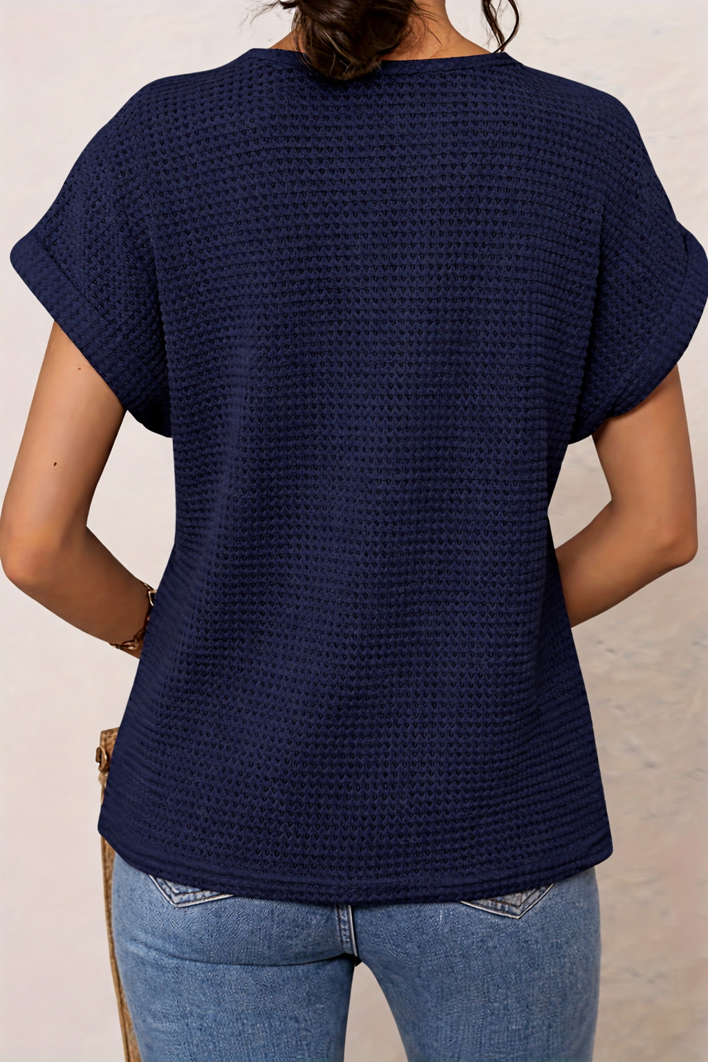 Top with Round Neck and Lace Trim – Zalumo