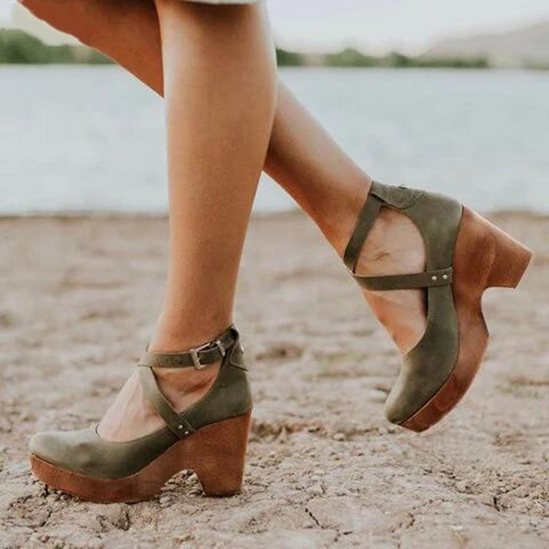 Elegant Wedge Heels with Closed Toe & Ankle Strap – Zalumo