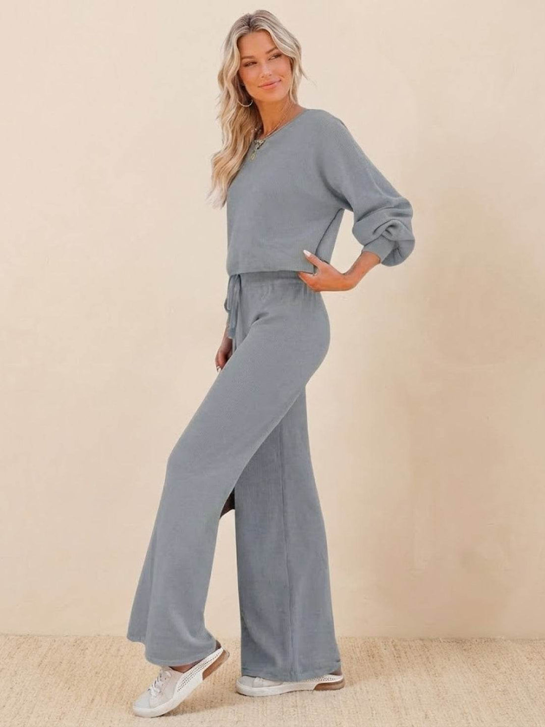 Women's Cropped Sweatshirt and Wide-Leg Pants Lounge Set – Zalumo