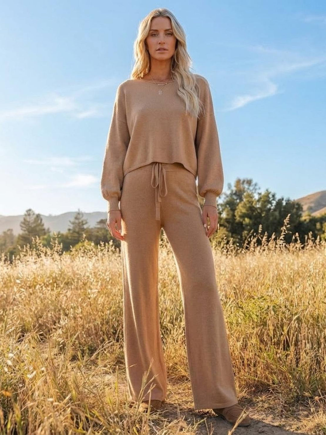Women's Cropped Sweatshirt and Wide-Leg Pants Lounge Set – Zalumo