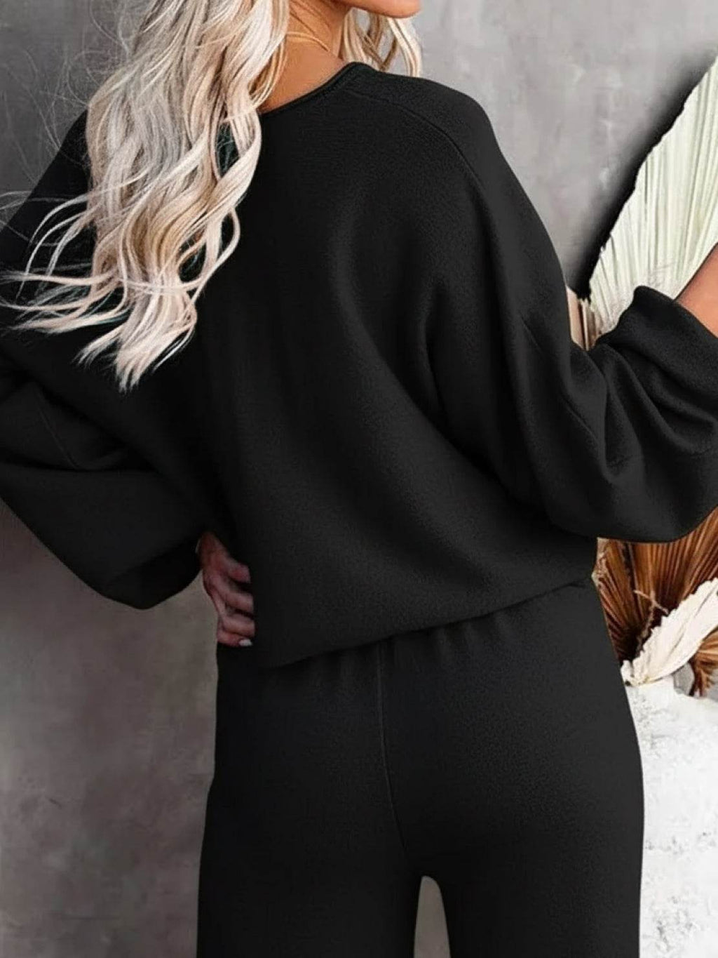 Women's Cropped Sweatshirt and Wide-Leg Pants Lounge Set – Zalumo