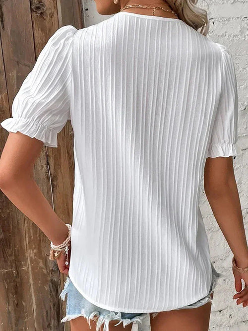 Elegant Blouse with Enchanting Details – Zalumo