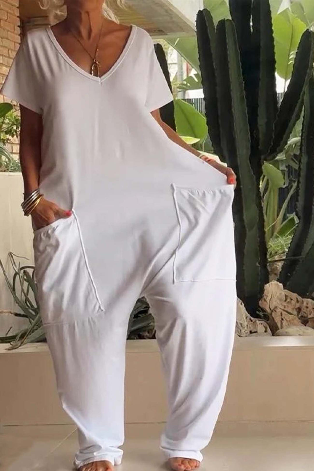 Women's V-Neck Short Sleeve Loose Jumpsuit with Pockets – Zalumo