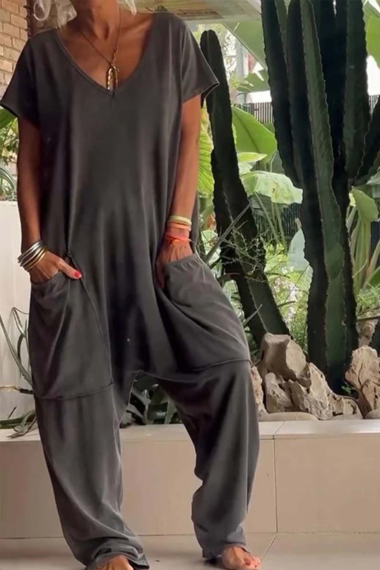 Women's V-Neck Short Sleeve Loose Jumpsuit with Pockets – Zalumo