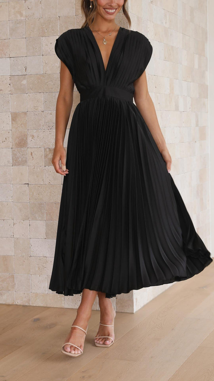 Elegant Pleated Maxi Dress – Zalumo