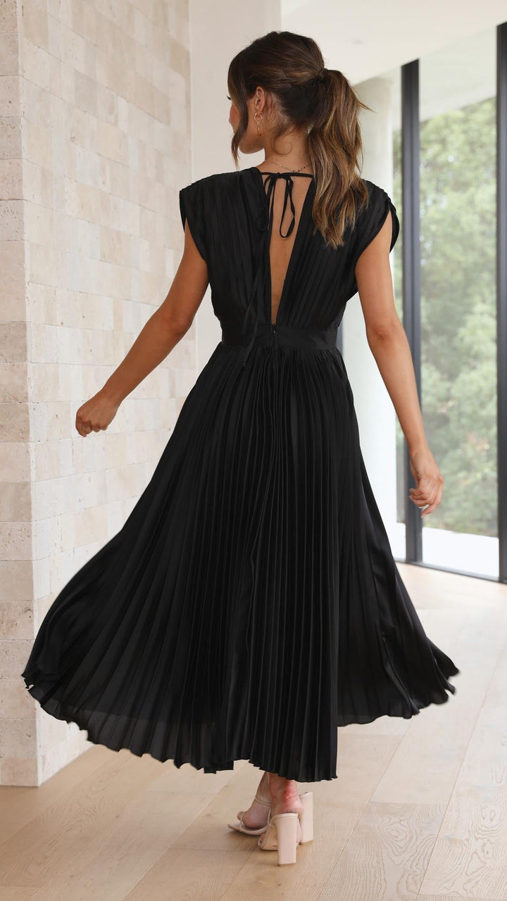 Elegant Pleated Maxi Dress – Zalumo