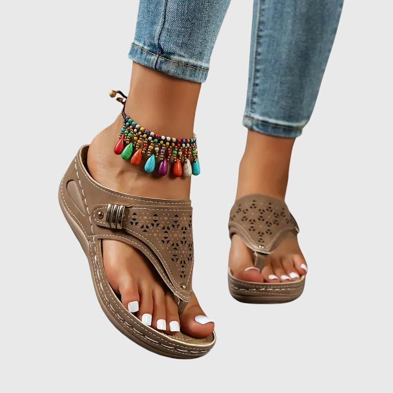 Women's Wedge Toe Loop Sandals with Laser Cut Detail – Zalumo