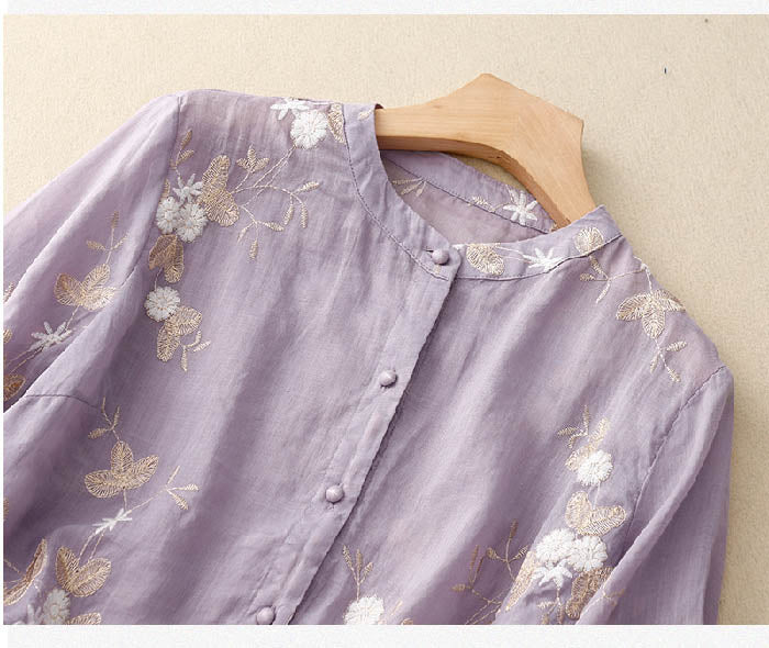 Chic Blouse with Floral Accents – Zalumo