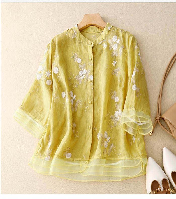 Chic Blouse with Floral Accents – Zalumo