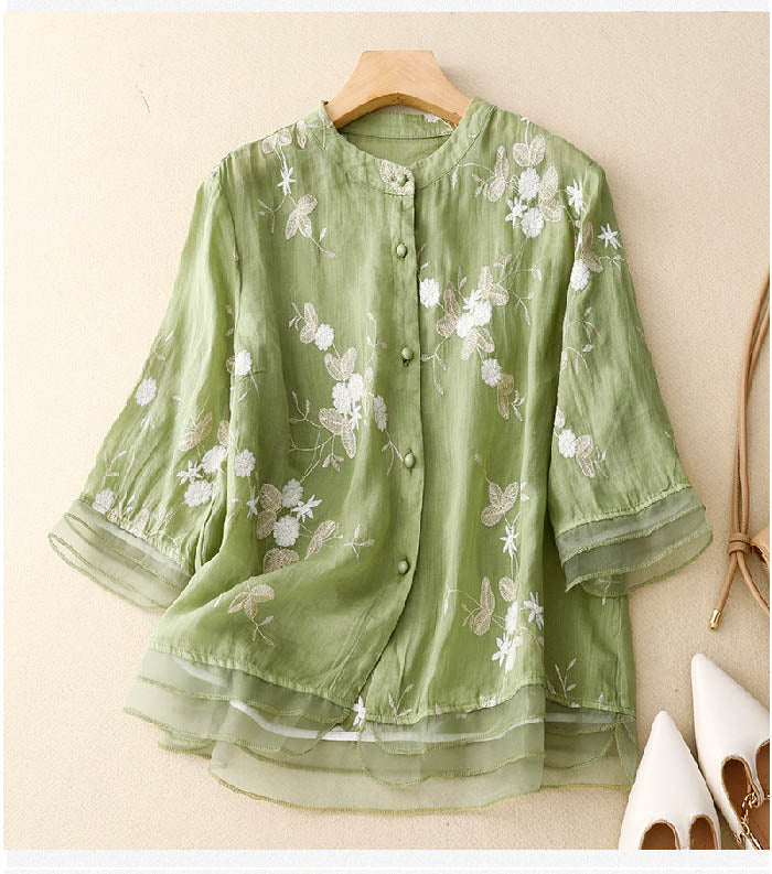 Chic Blouse with Floral Accents – Zalumo