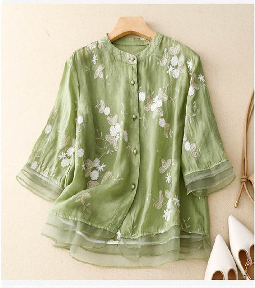 Chic Blouse with Floral Accents – Zalumo
